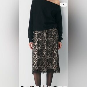 Aritzia Wilfred Nightwatch Black lace skirt